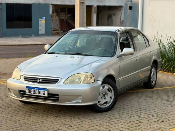 HONDA CIVIC 1.6 LX 16V GASOLINA 4P AUTOMÁTICO HONDA CIVIC 1.6 LX 16V GASOLINA 4P AUTOMÁTICO
